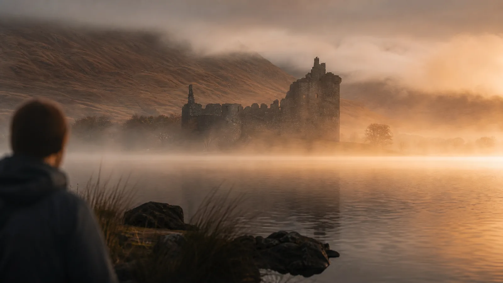 Château écossais dans la brume, histoire du whisky